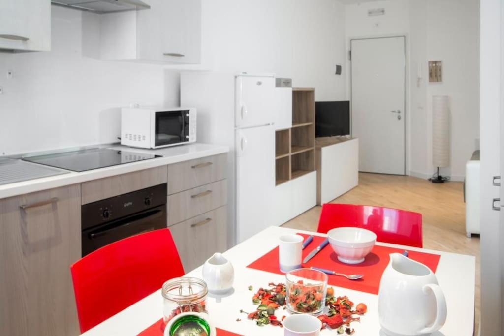 B&B Gocciadoro 26 Nuovo, Climatizzato, Zona Ospedale, Posto Auto Trento Dış mekan fotoğraf