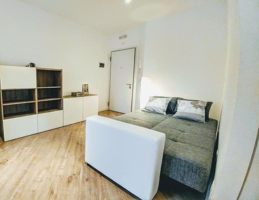 B&B Gocciadoro 26 Nuovo, Climatizzato, Zona Ospedale, Posto Auto Trento Dış mekan fotoğraf