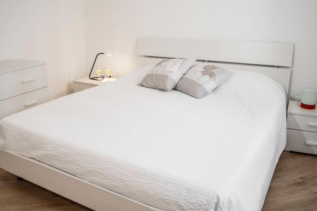 B&B Gocciadoro 26 Nuovo, Climatizzato, Zona Ospedale, Posto Auto Trento Dış mekan fotoğraf