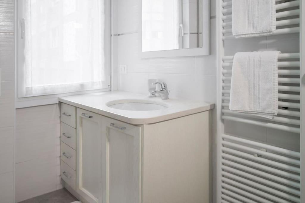 B&B Gocciadoro 26 Nuovo, Climatizzato, Zona Ospedale, Posto Auto Trento Dış mekan fotoğraf