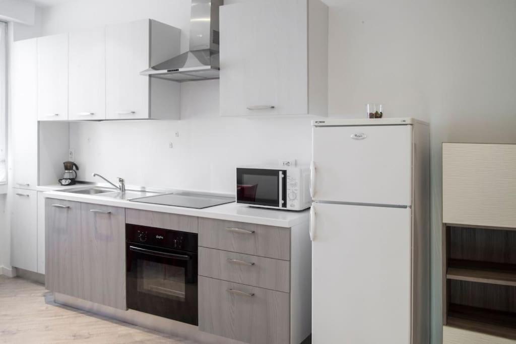 B&B Gocciadoro 26 Nuovo, Climatizzato, Zona Ospedale, Posto Auto Trento Dış mekan fotoğraf