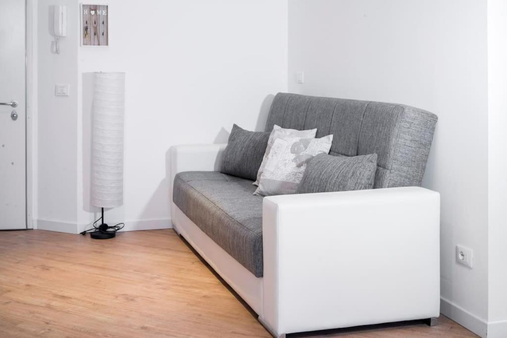 B&B Gocciadoro 26 Nuovo, Climatizzato, Zona Ospedale, Posto Auto Trento Dış mekan fotoğraf